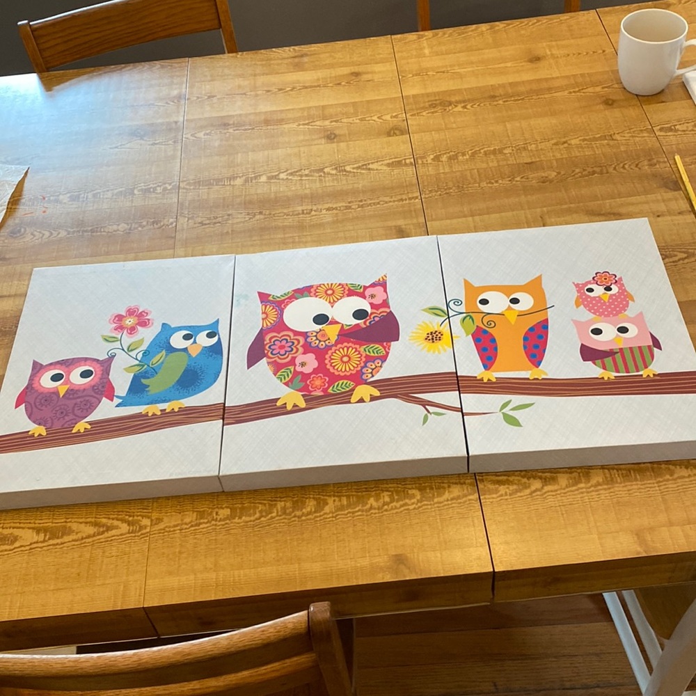 Nursery/Kids’ room - wall hanging CUTE OWLS